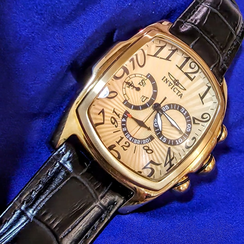 Invicta Lupah Tritnite Model 21500 Day Date Gold Tone Mens Watch Like New